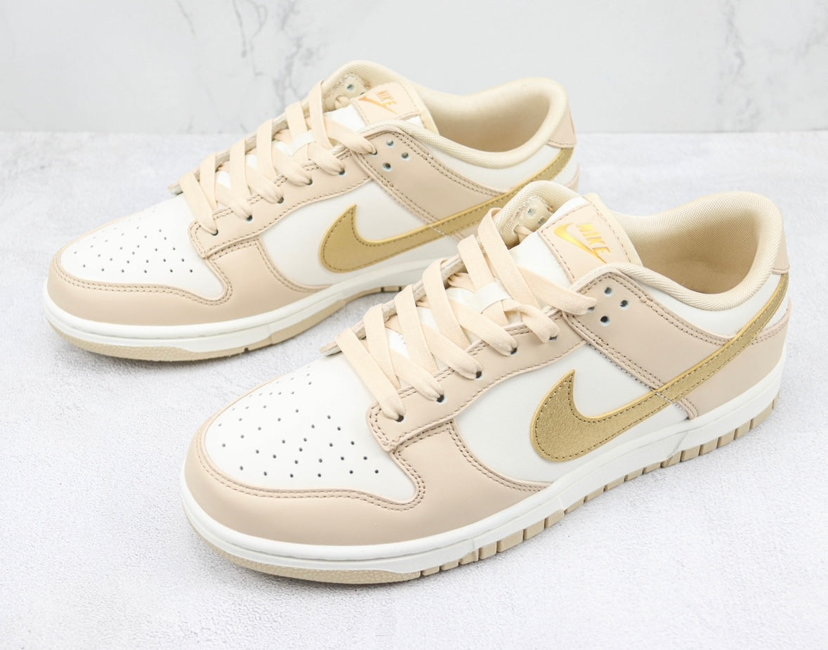 Dunk Low Phantom Metallic Gold