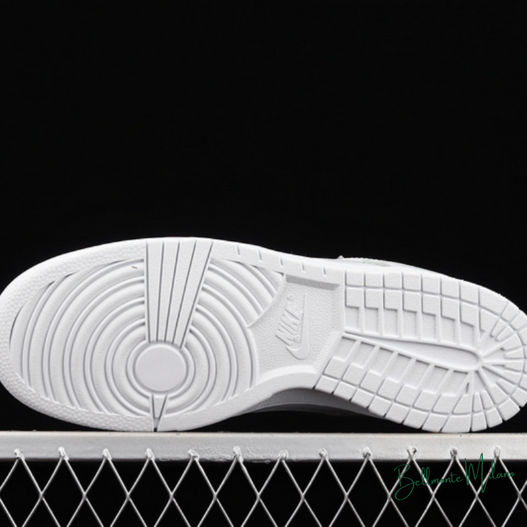 Dunk Low "Triple White"